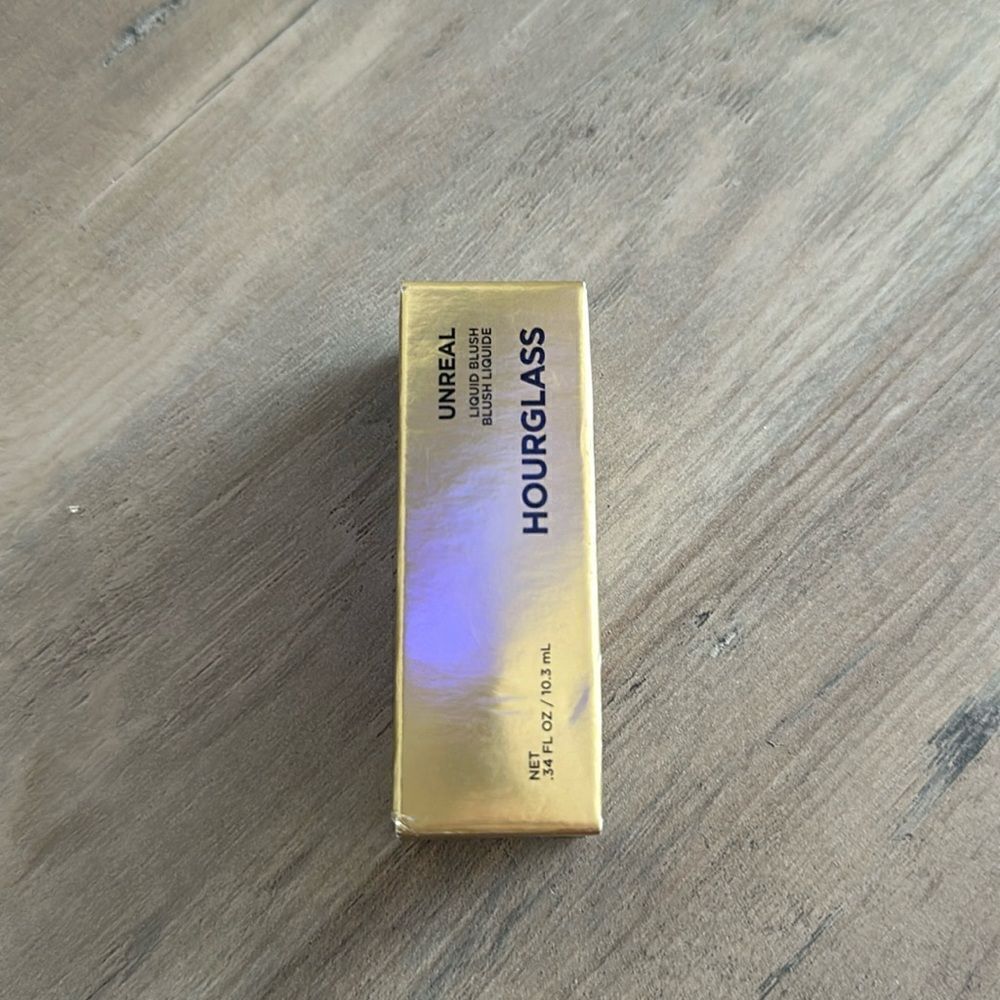 HOURGLASS - Unreal Liquid Blush- shade Moment -new in box